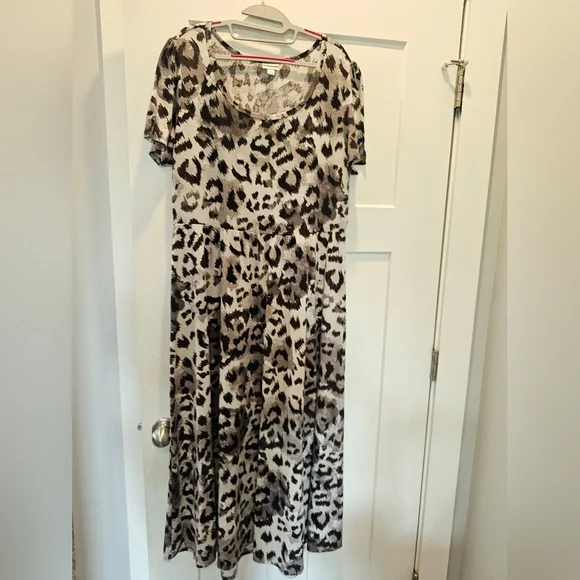 LulaRoe Animal Print Dress Bold Animal Print Slip On 2 XL - Picture 1 of 10